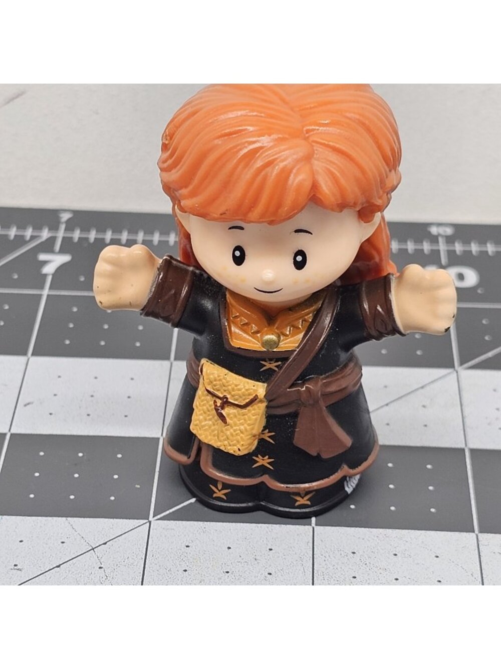 Fisher Price Little People Disney Frozen 2 Anna Figure Toy Collectible